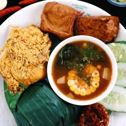 Rumah Makan Lesehan Pondok Laras