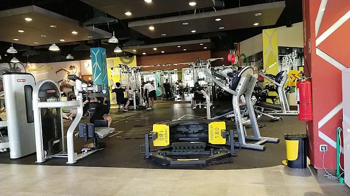 Gold's Gym The Breeze, BSD