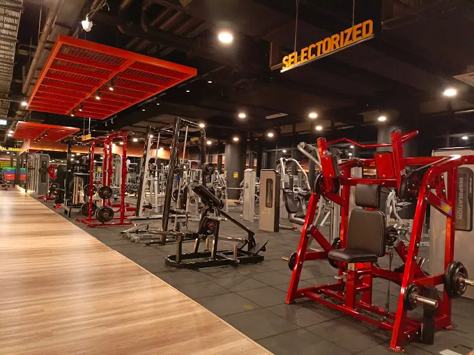 Gold's Gym Ciputra World Surabaya