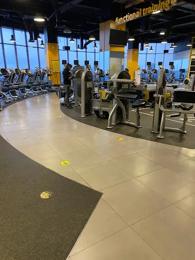 Gold's Gym Grand Metropolitan Mall Bekasi