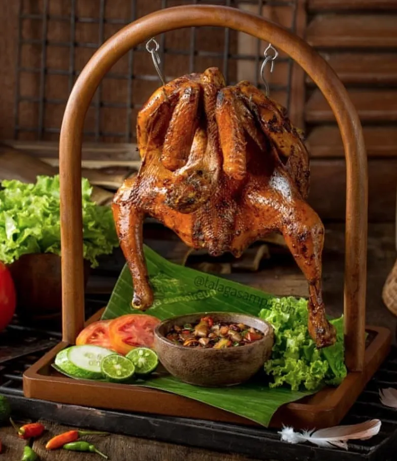 Talaga Sampireun Bogor