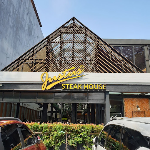 Justus Steakhouse Cimanuk