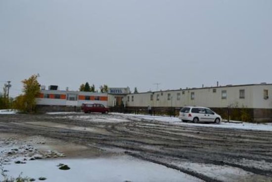 Mackenzie Valley Hotel