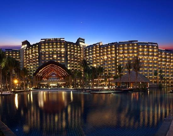 Pullman Oceanview Sanya Bay Resort &amp; Spa