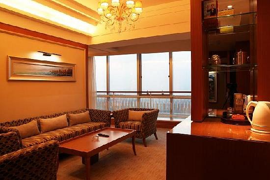 Golden Sea View Hotel