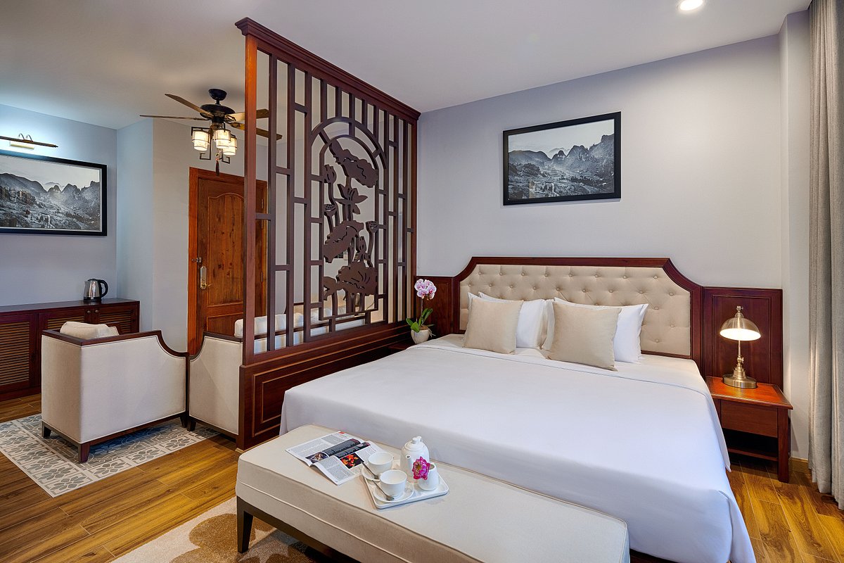 Happy Life Grand Hotel &amp; Sky Bar