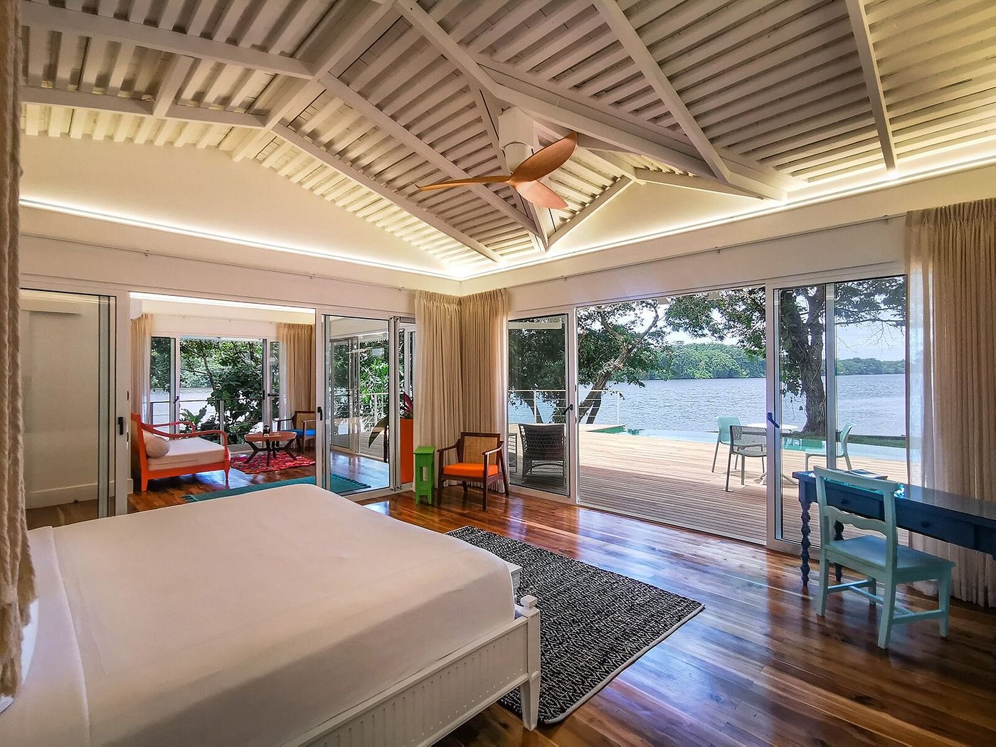 Tortuga Lodge &amp; Gardens