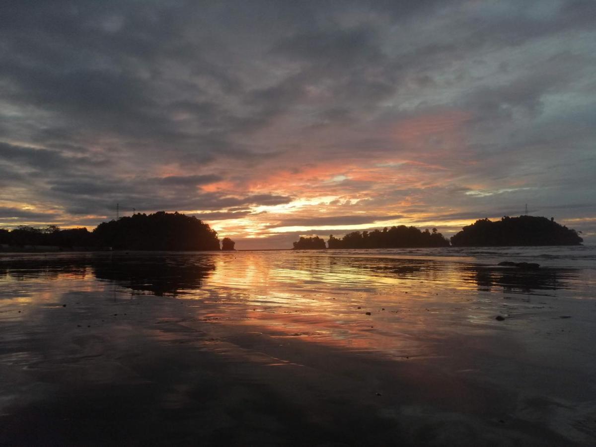 Hotel y Restaurante Obega Pacific