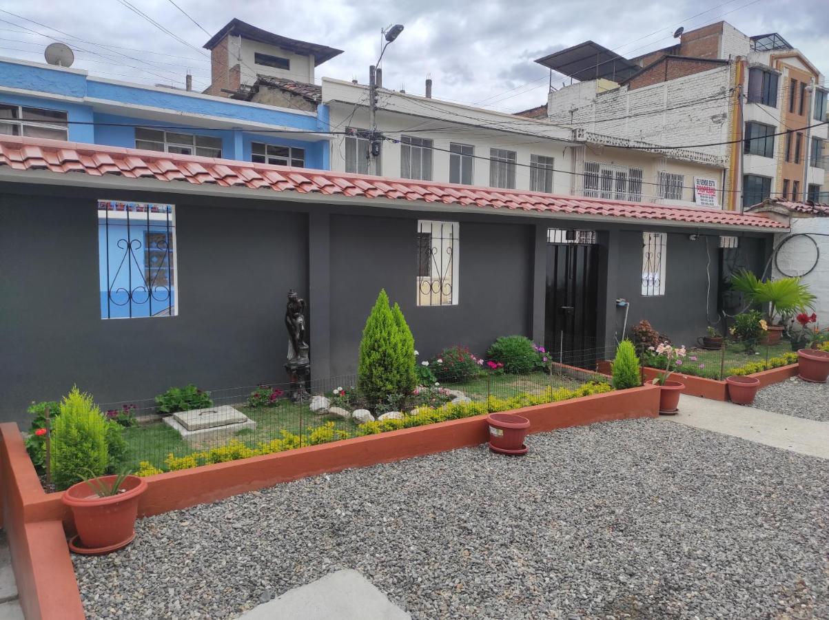 Hostal Los Lirios