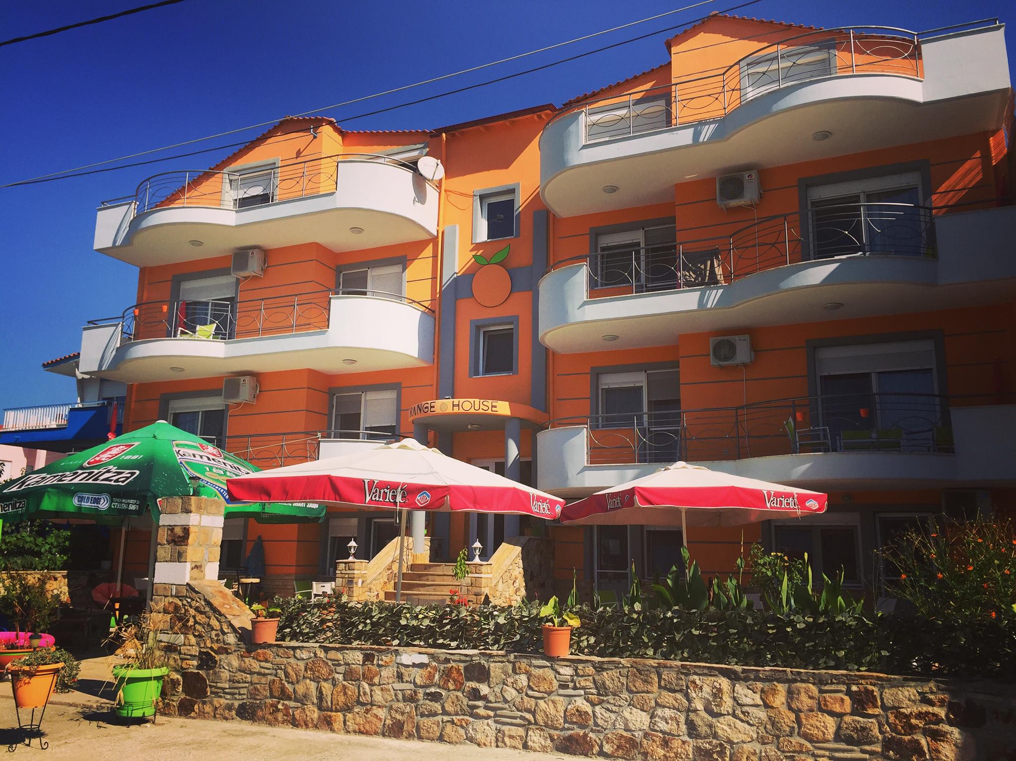 Orange House Apartments