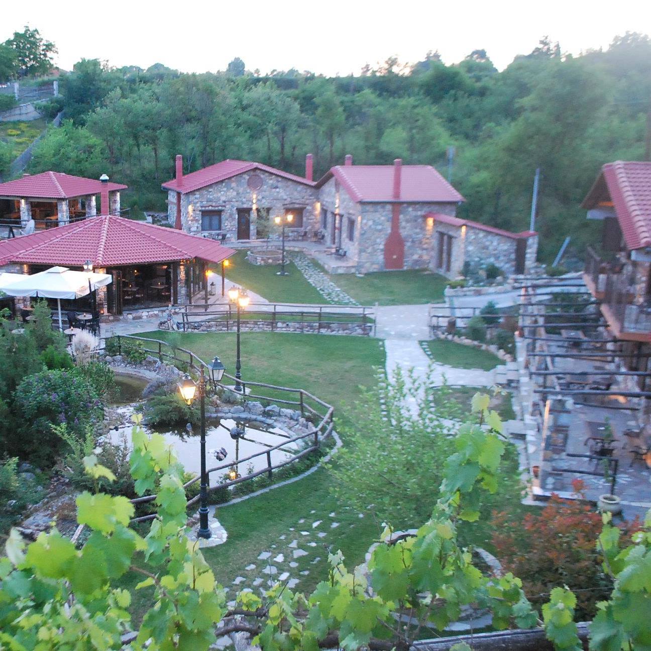 Hotel Cafe Bar Tzivaeri