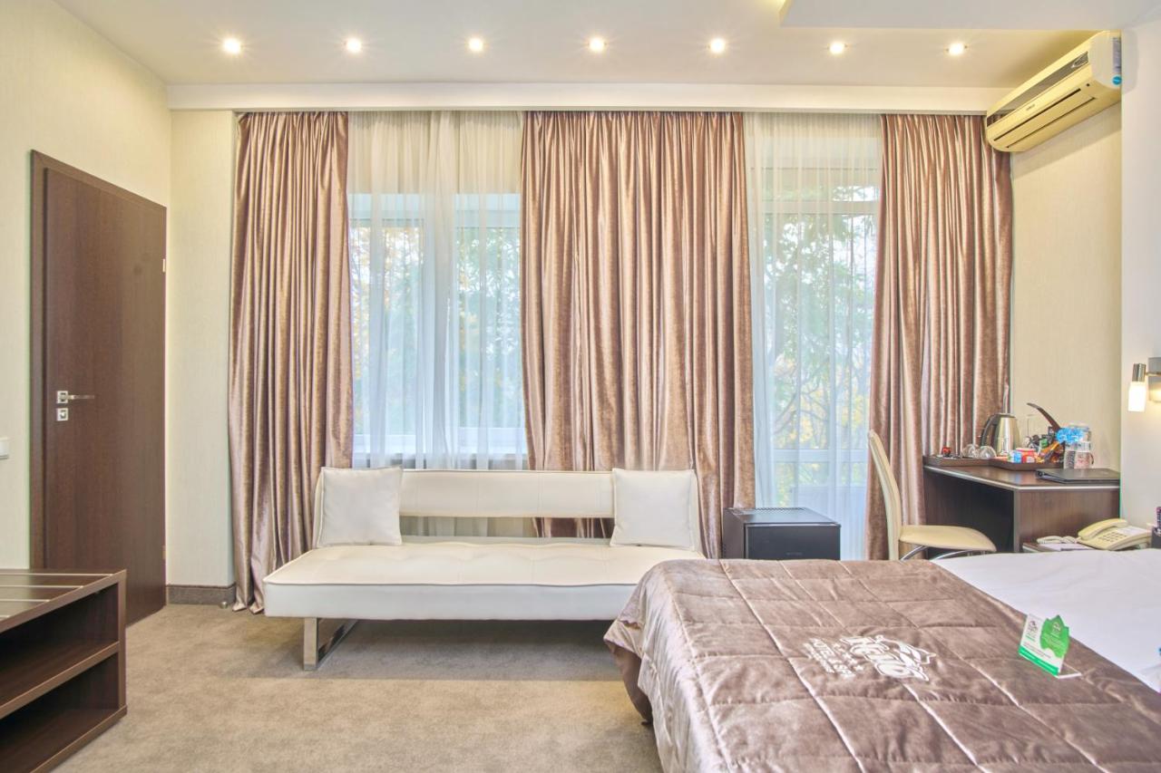 Hotel &amp; Spa NEMO with dolphins