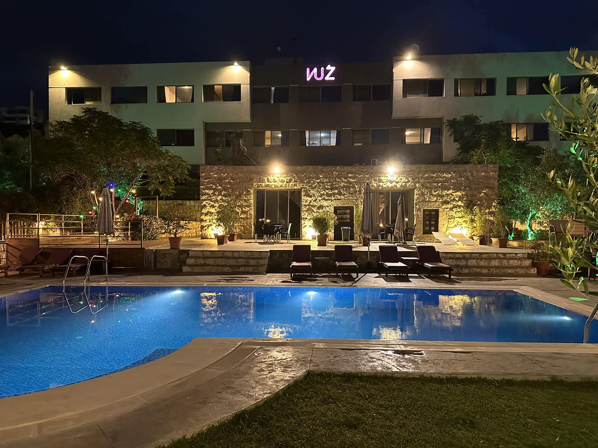 Vuz Hotel