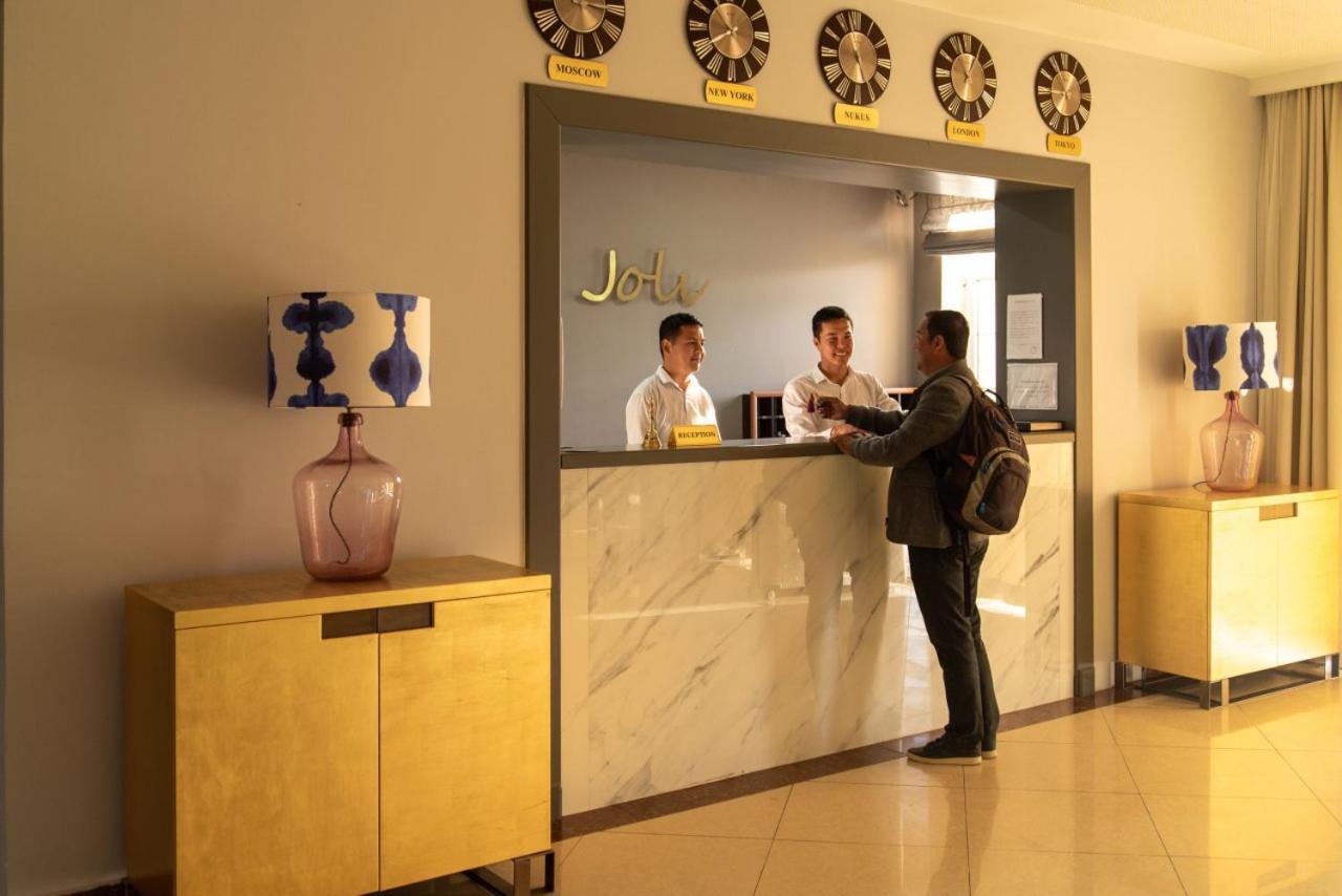 Jipek Joli Hotel and Ayimtour Travel Agency