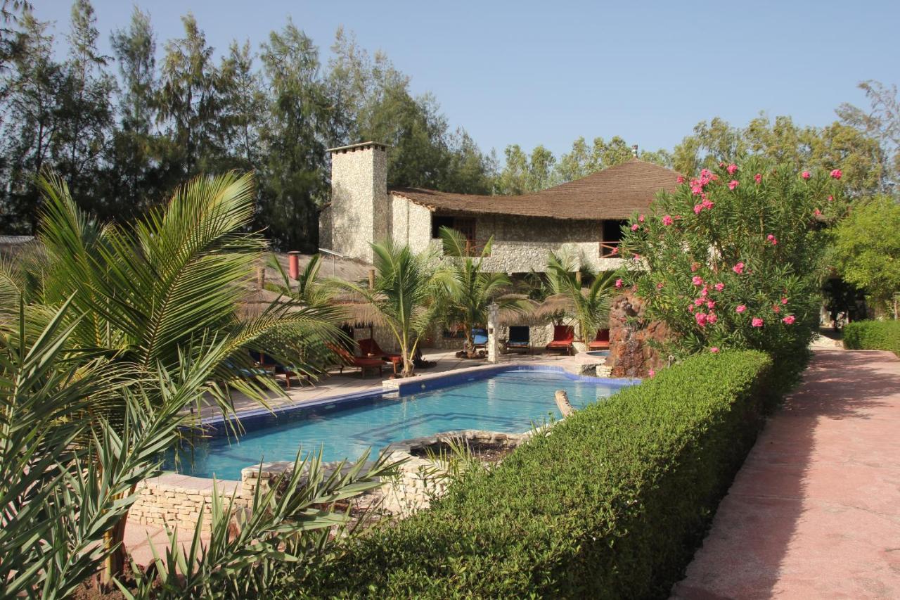 Le Calao du Lac Rose